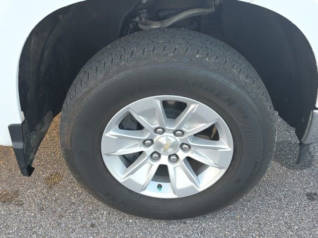 Used 2024 Chevrolet Silverado 1500 LT AWD/4WD image 30