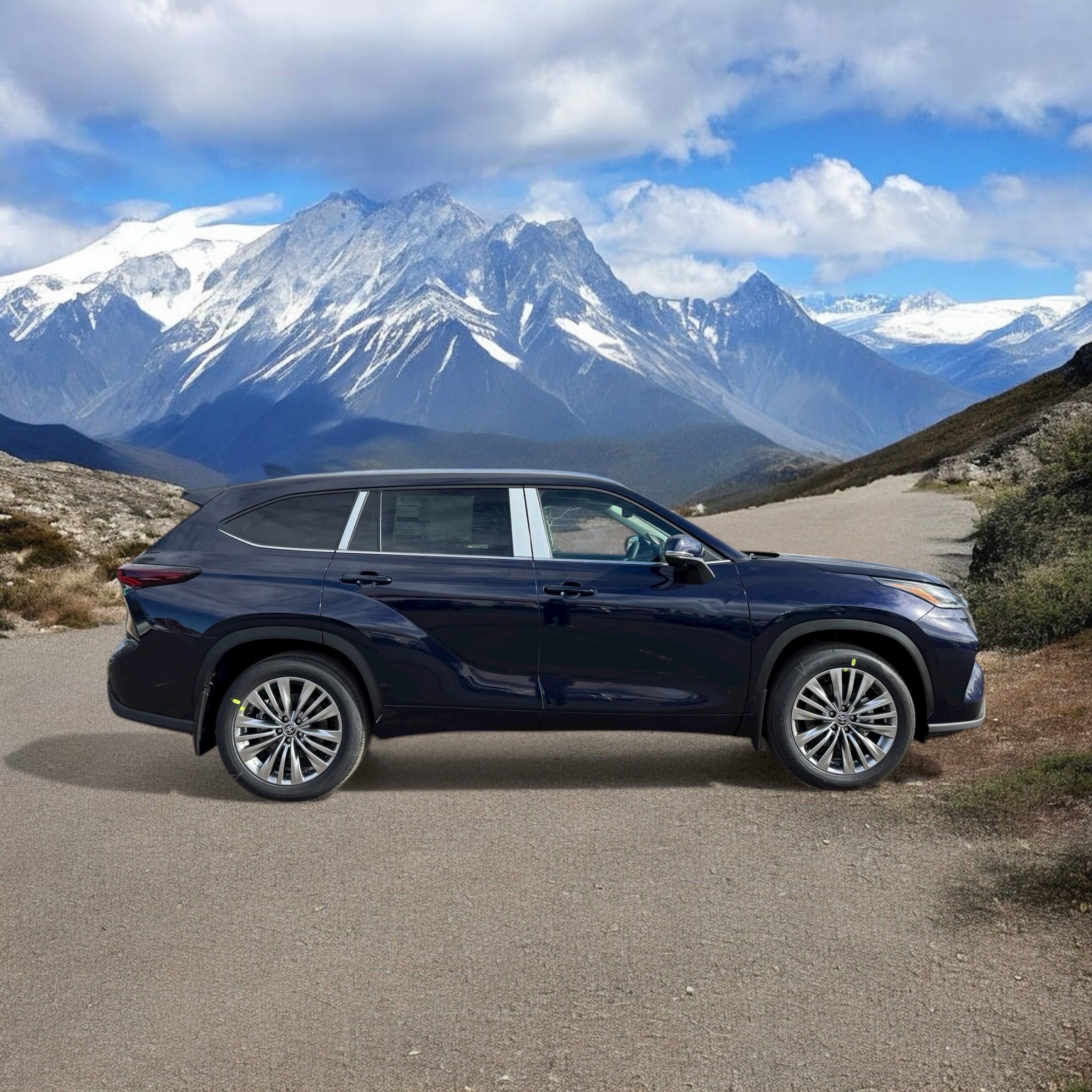 New 2026 Toyota Highlander Platinum AWD/4WD image 6