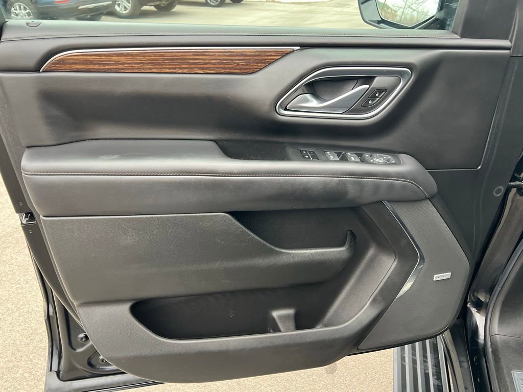 Used 2021 Chevrolet Suburban High Country w/ Premium Package 2 image 15