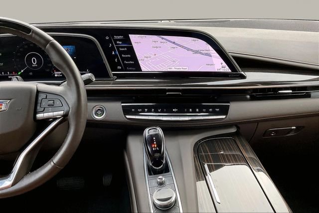 Used 2023 Cadillac Escalade Premium Luxury w/ Performance Package image 9