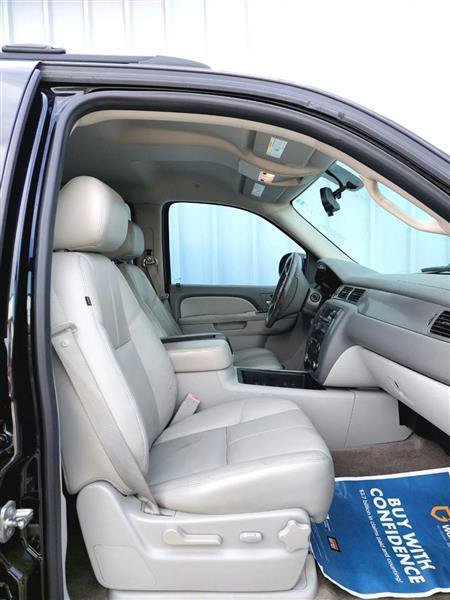 Used 2011 Chevrolet Avalanche LT w/ Suspension Package, Off-Road image 11