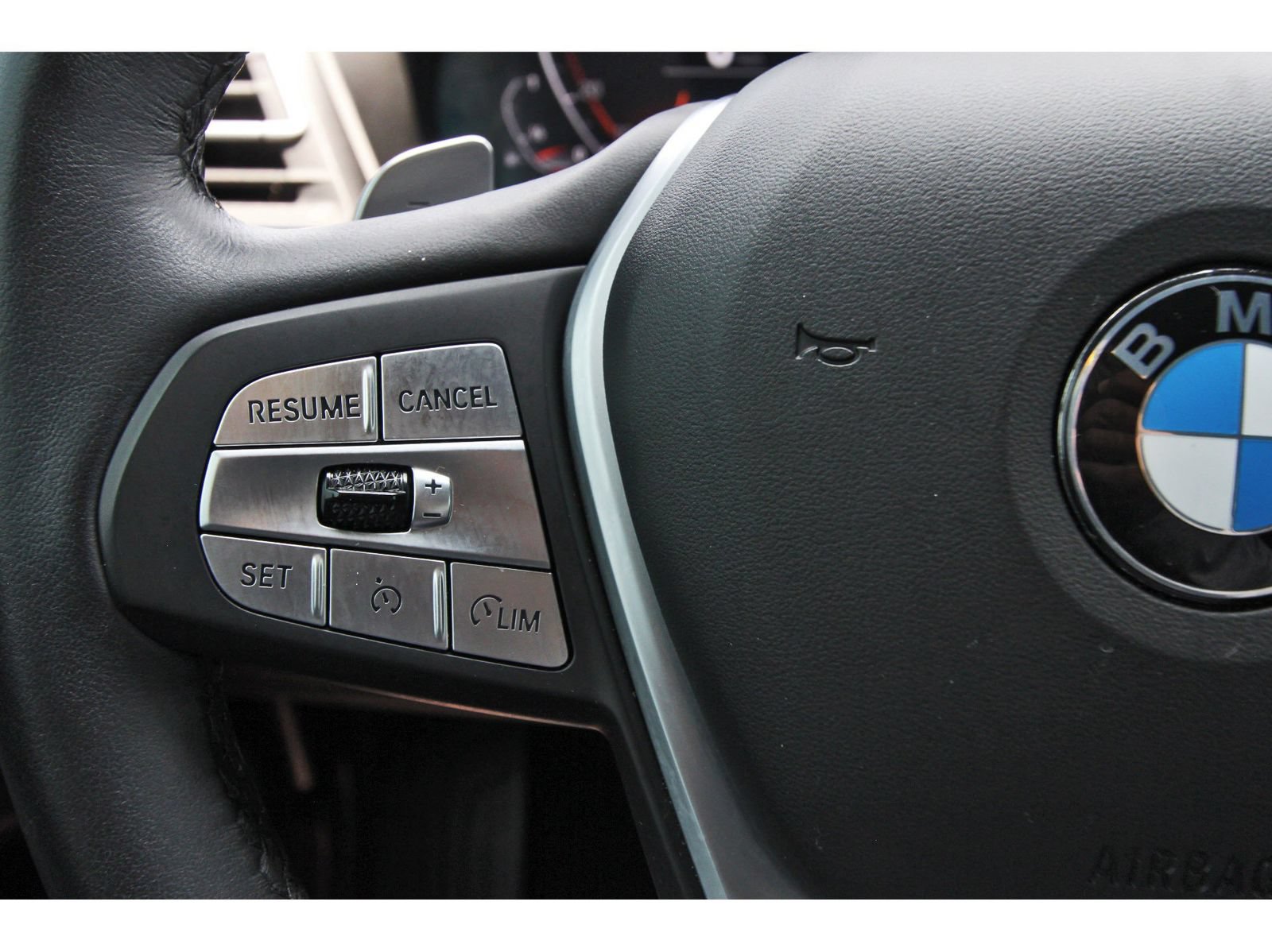 Used 2024 BMW X4 xDrive30i AWD/4WD image 18