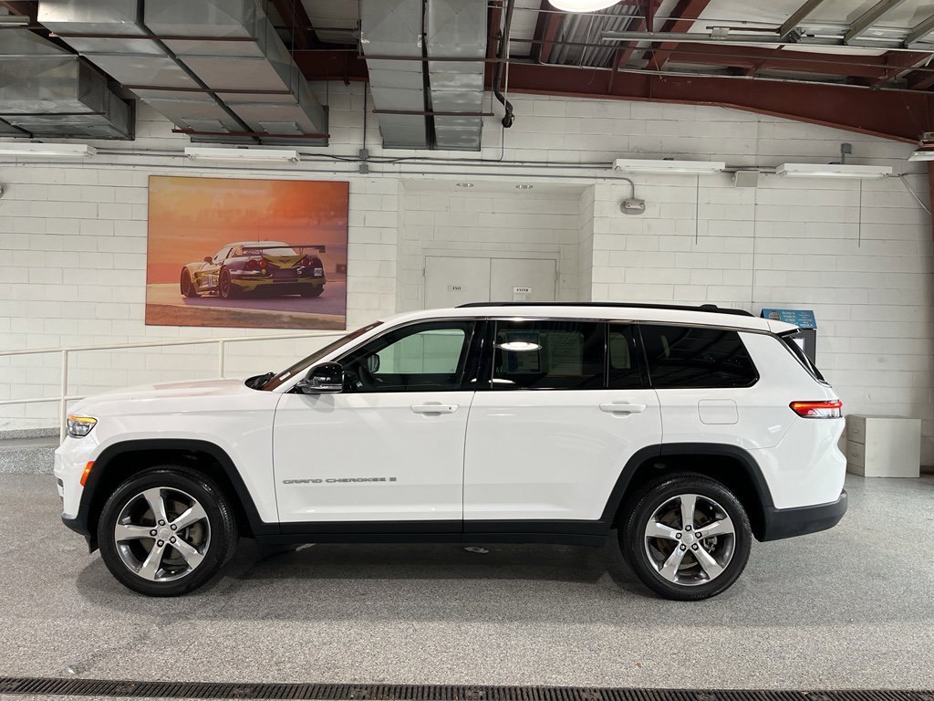 Used 2025 Jeep Grand Cherokee L Limited w/ Trailer Tow Package image 5