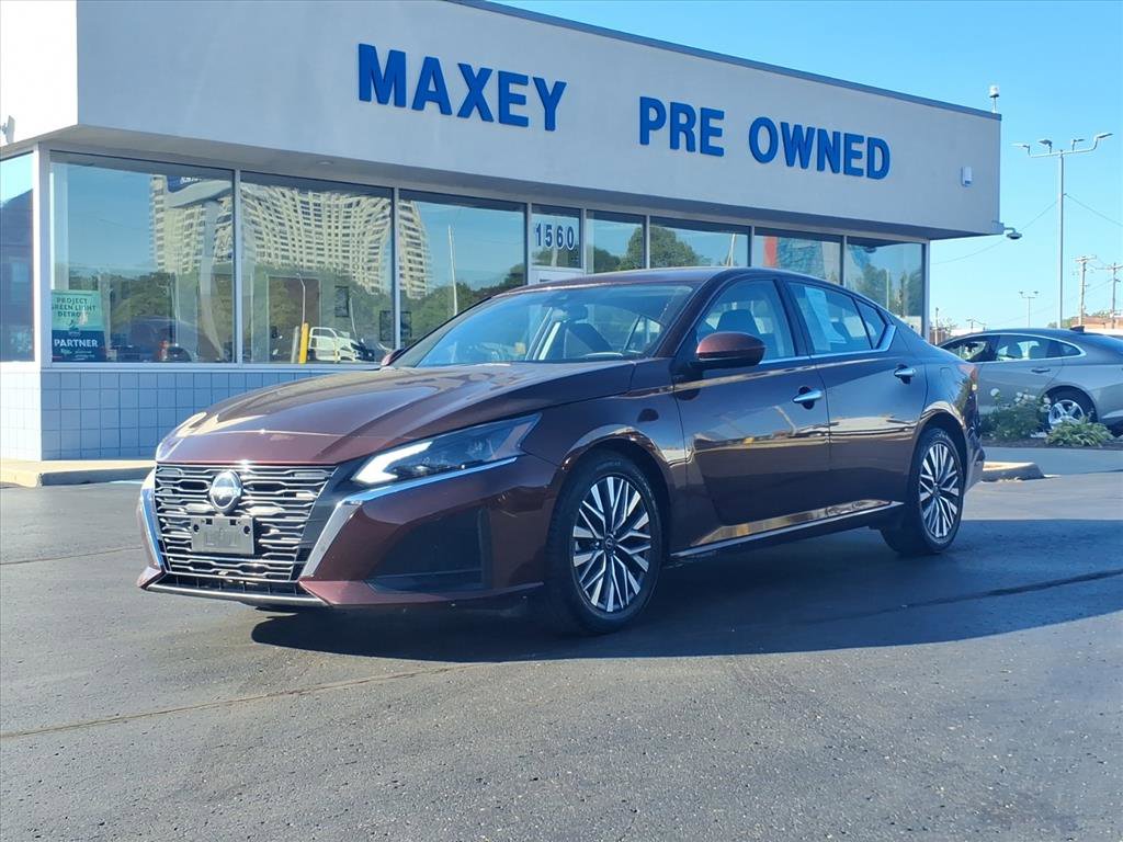 Used 2023 Nissan Altima 2.5 SV