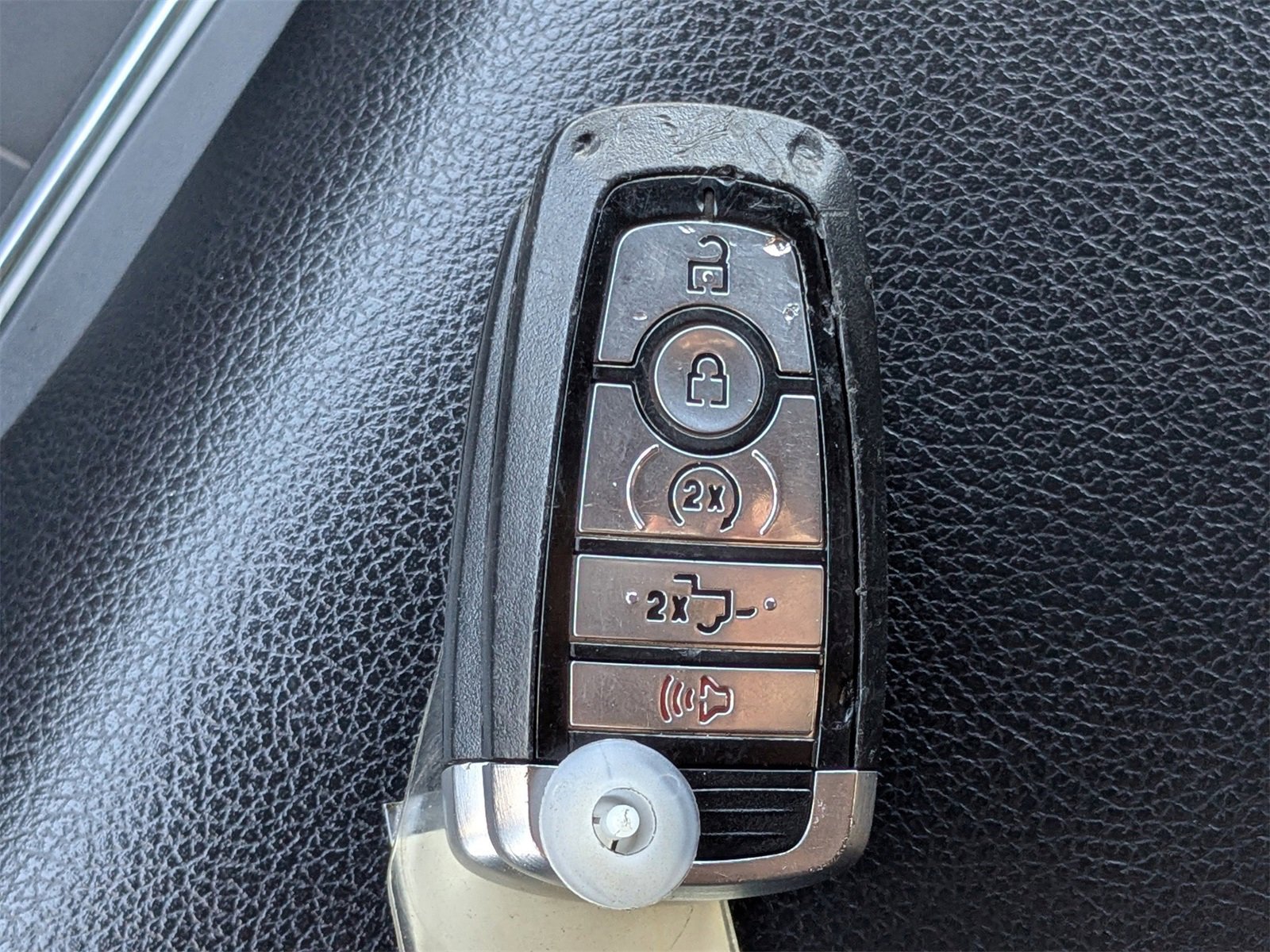 Used 2022 Ford F250 Lariat w/ Lariat Ultimate Package image 35