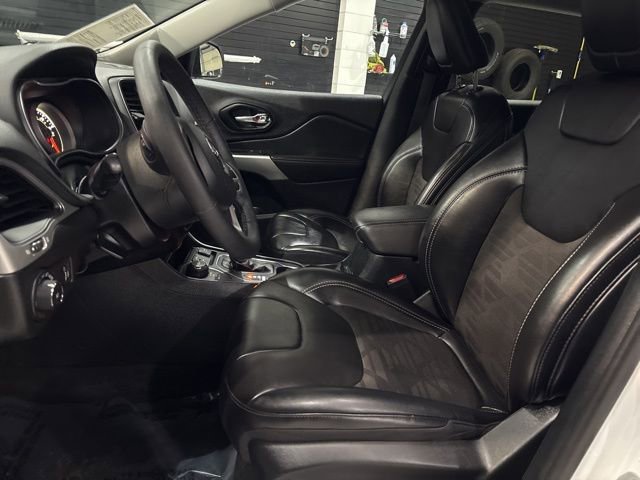 Used 2022 Jeep Cherokee Latitude w/ Sun & Sound Group image 15