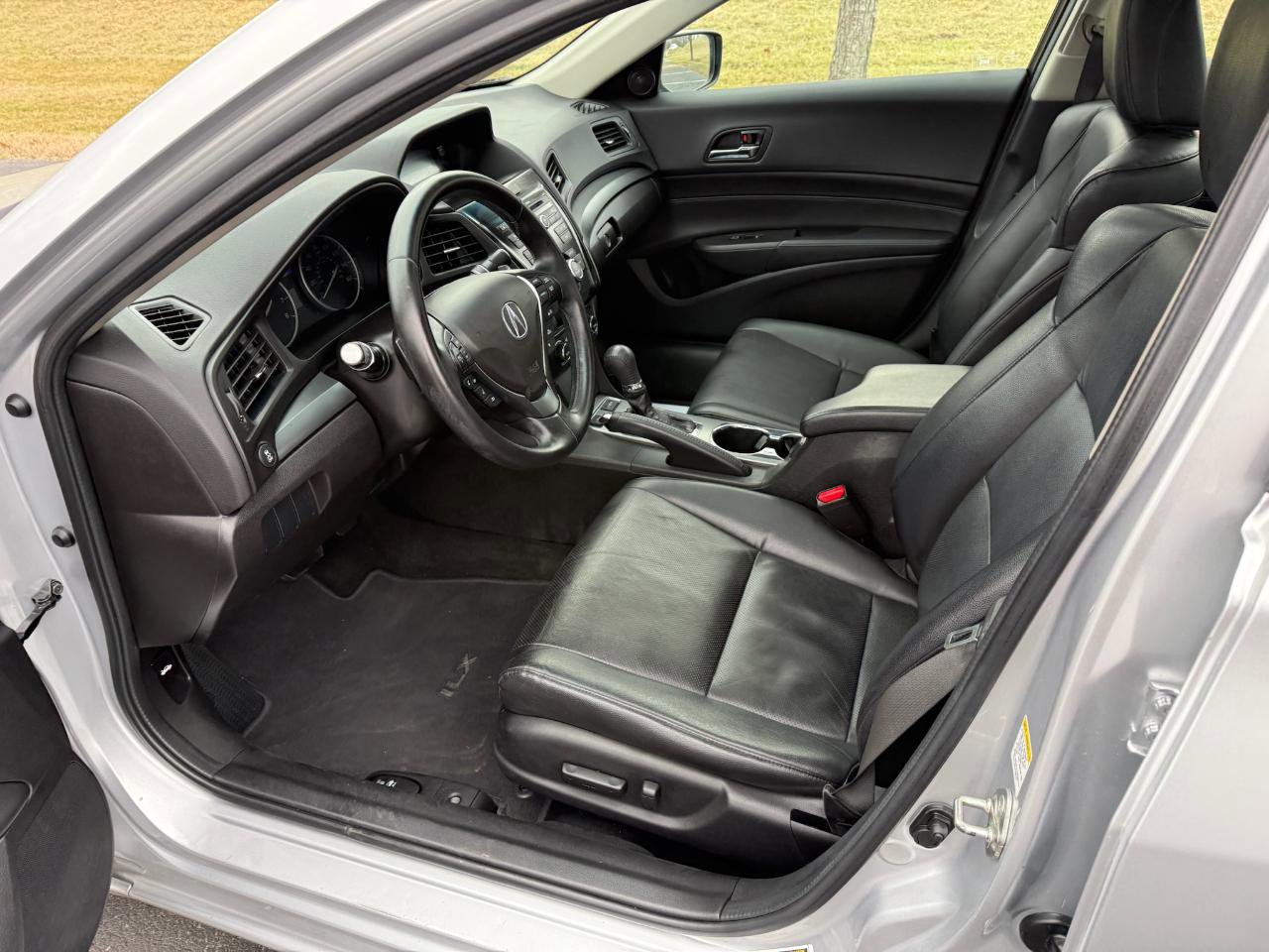 Used 2013 Acura ILX w/ Premium Package image 9
