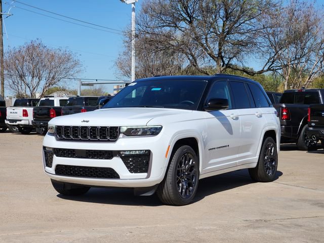 New 2026 Jeep Grand Cherokee Summit image 2