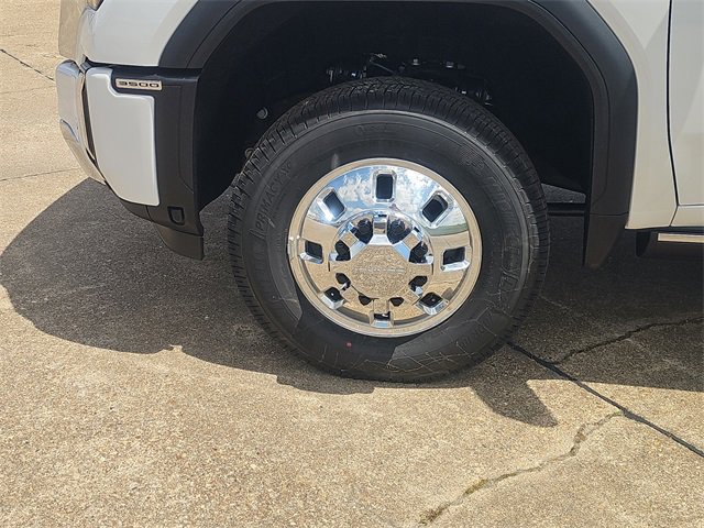 New 2025 GMC Sierra 3500 Denali w/ Denali Reserve Package image 4