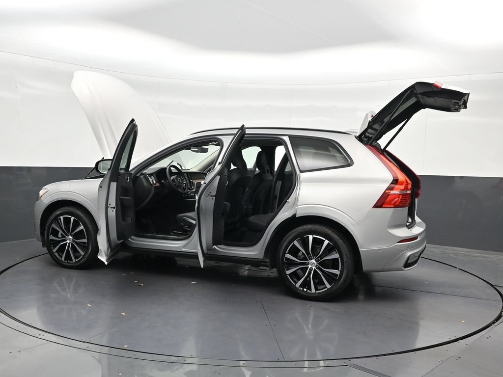 Certified 2024 Volvo XC60 B5 Plus AWD/4WD image 37