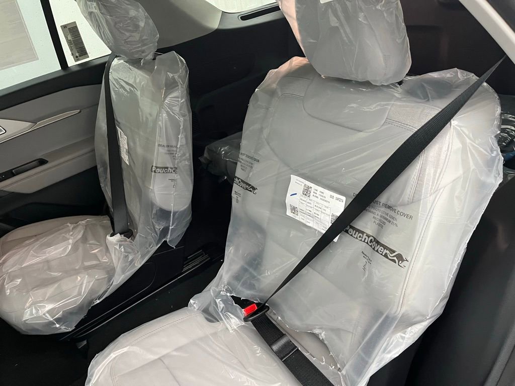 New 2026 Ford Explorer Active w/ Active Comfort Package image 30