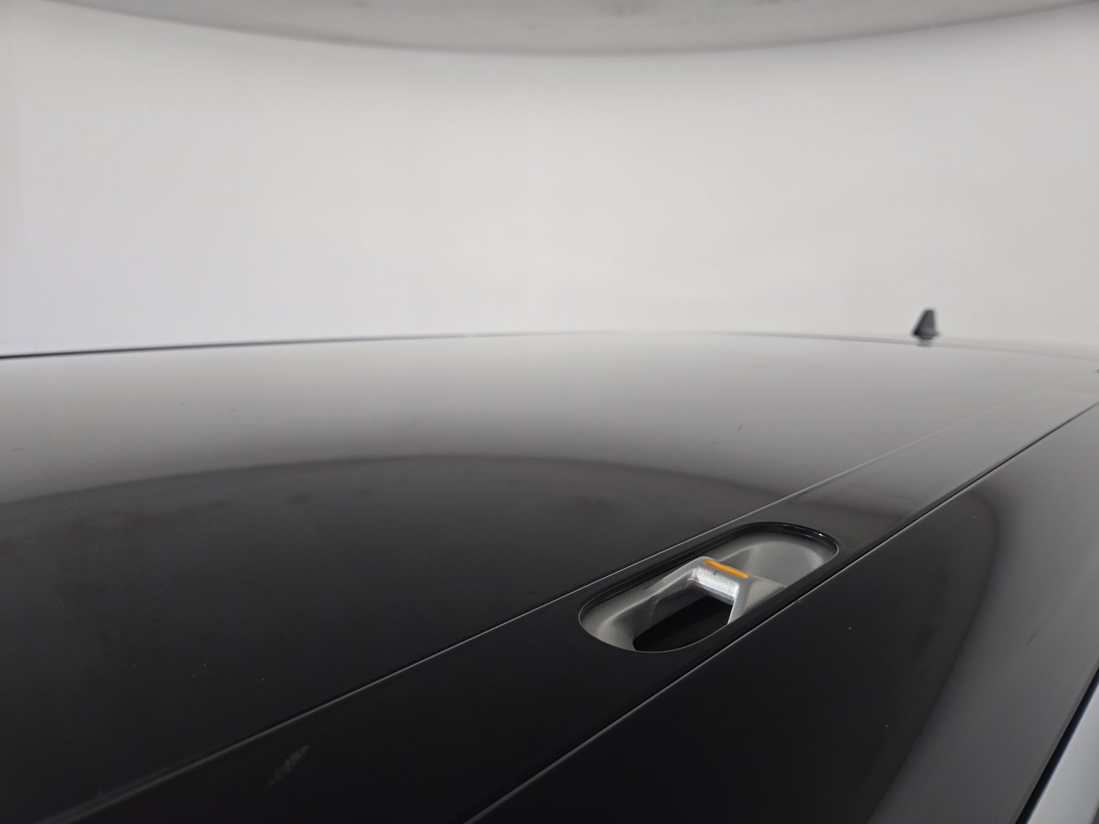 Used 2024 Rivian R1S Adventure AWD/4WD image 13