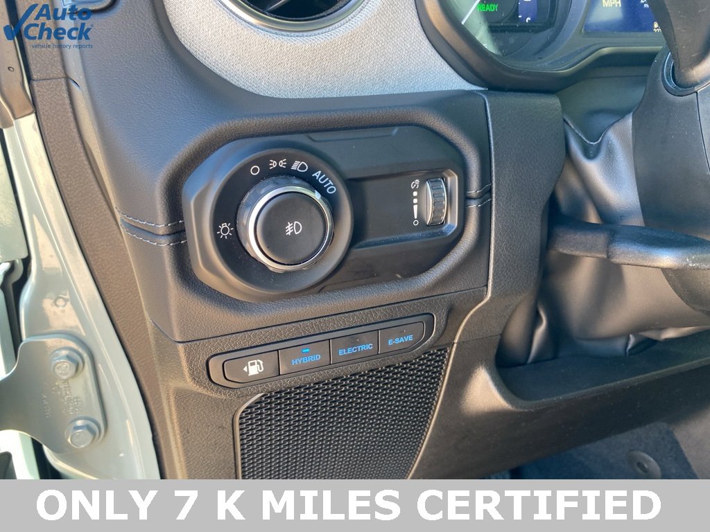 Used 2024 Jeep Wrangler Unlimited Sahara image 28