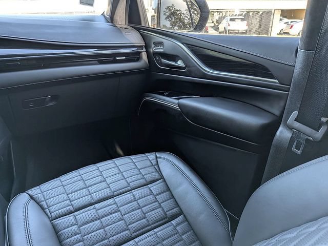 Certified 2024 Cadillac Escalade ESV V AWD/4WD image 19