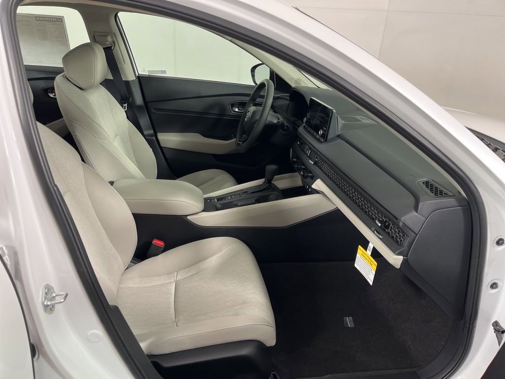 New 2025 Honda Accord SE image 8