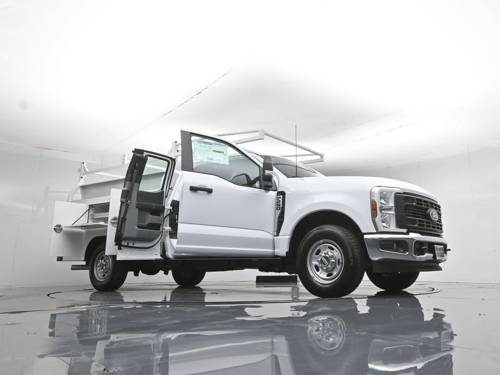 New 2026 Ford F250 XL w/ XL Chrome Package RWD image 3