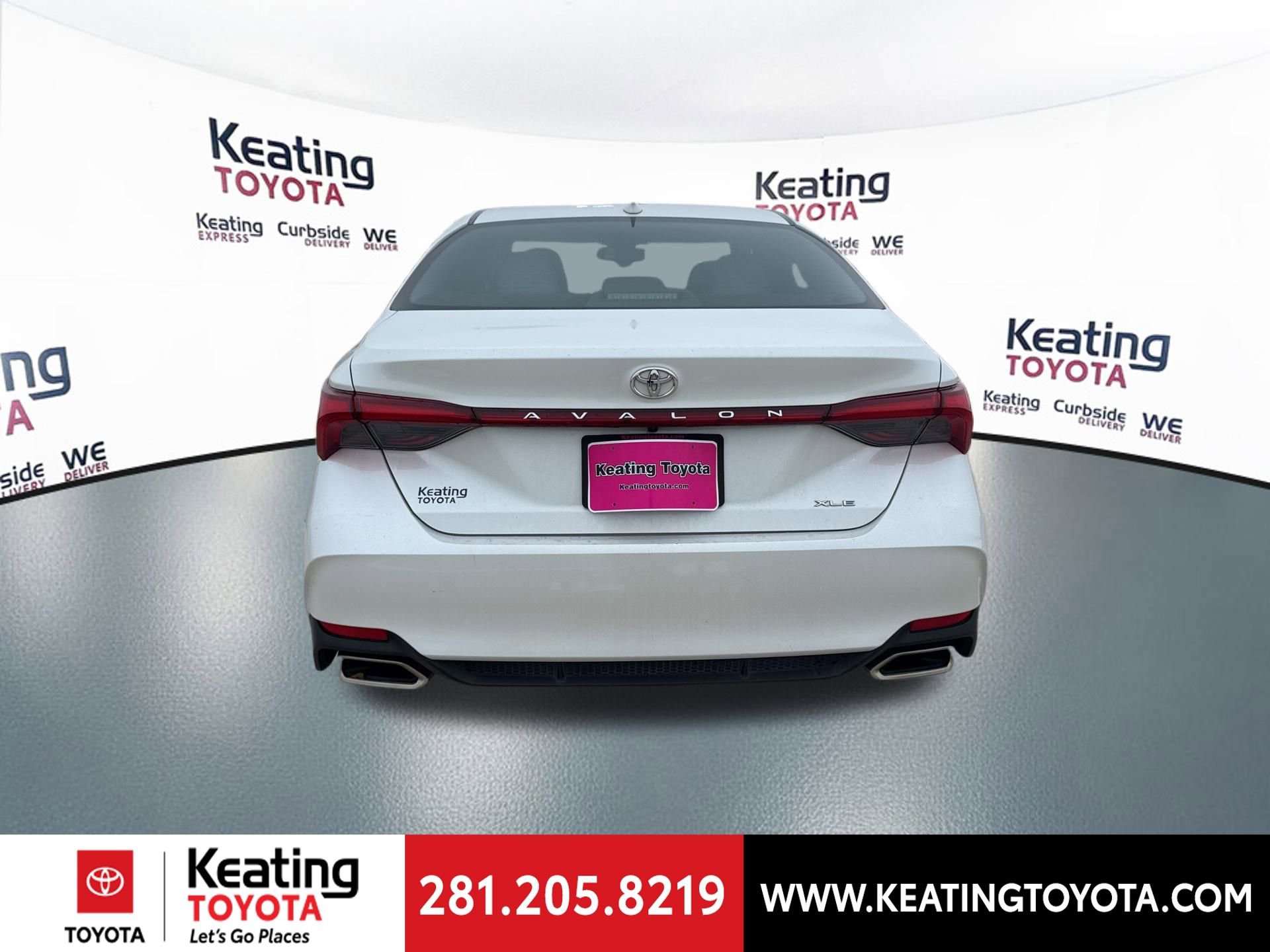 Used 2022 Toyota Avalon XLE image 4
