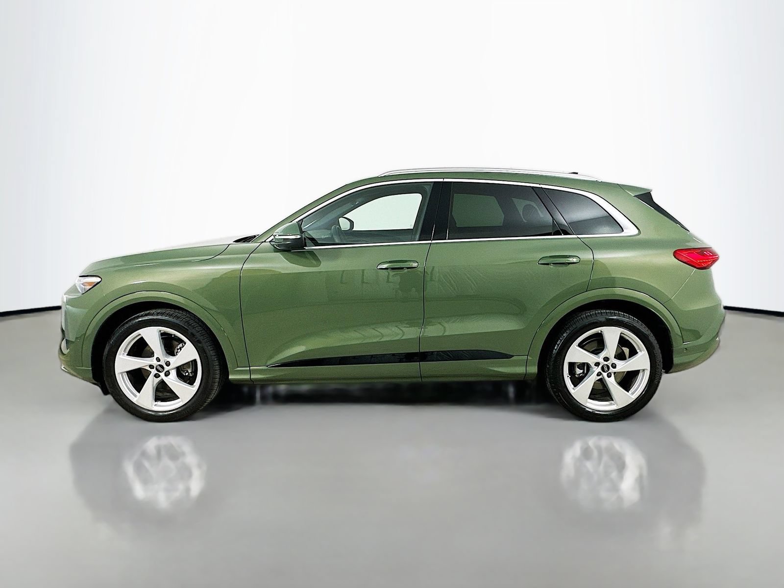 Used 2025 Audi Q5 Prestige AWD/4WD image 8