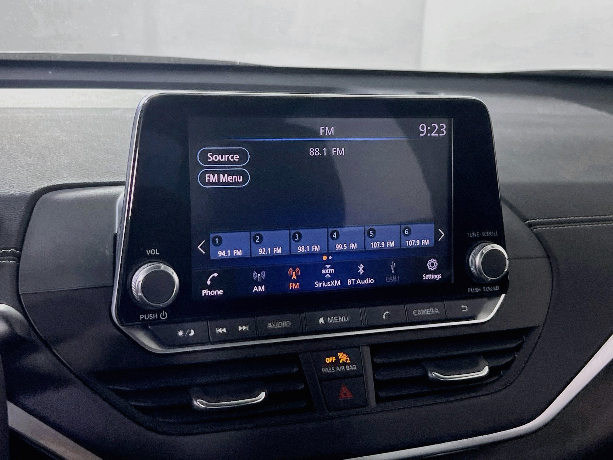 Used 2022 Nissan Altima 2.5 SV w/ SV Premium Package FWD image 14