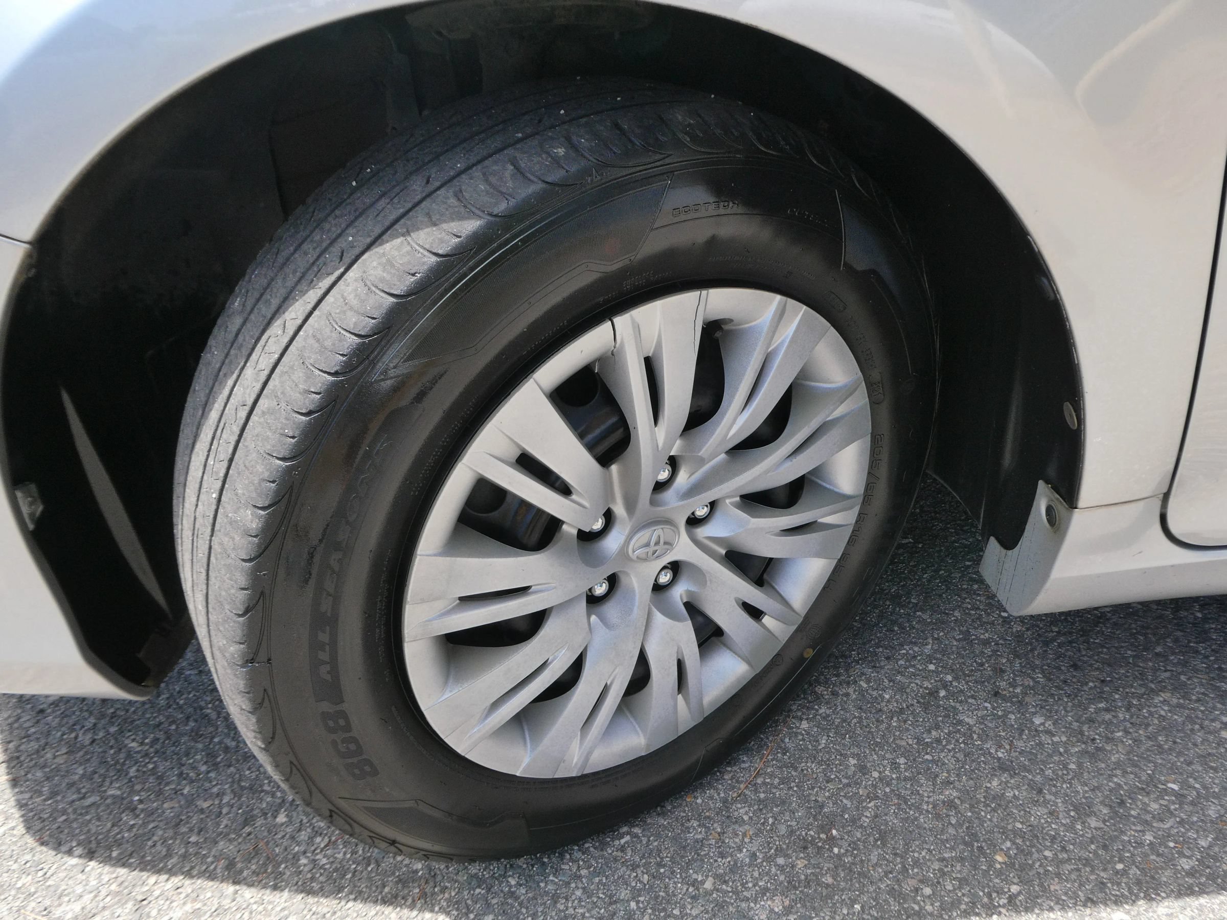 Used 2014 Toyota Camry FWD image 28