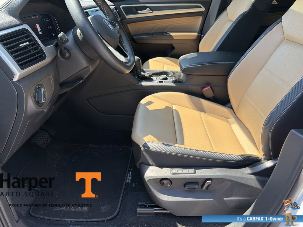 Used 2023 Volkswagen Atlas Cross Sport SEL AWD/4WD image 13