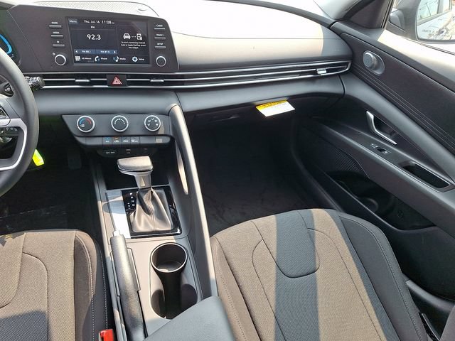 New 2026 Hyundai Elantra SE FWD image 11