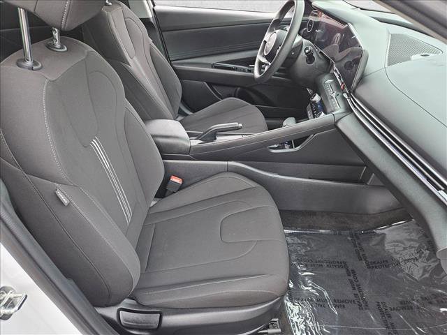 Certified 2024 Hyundai Elantra SEL image 25