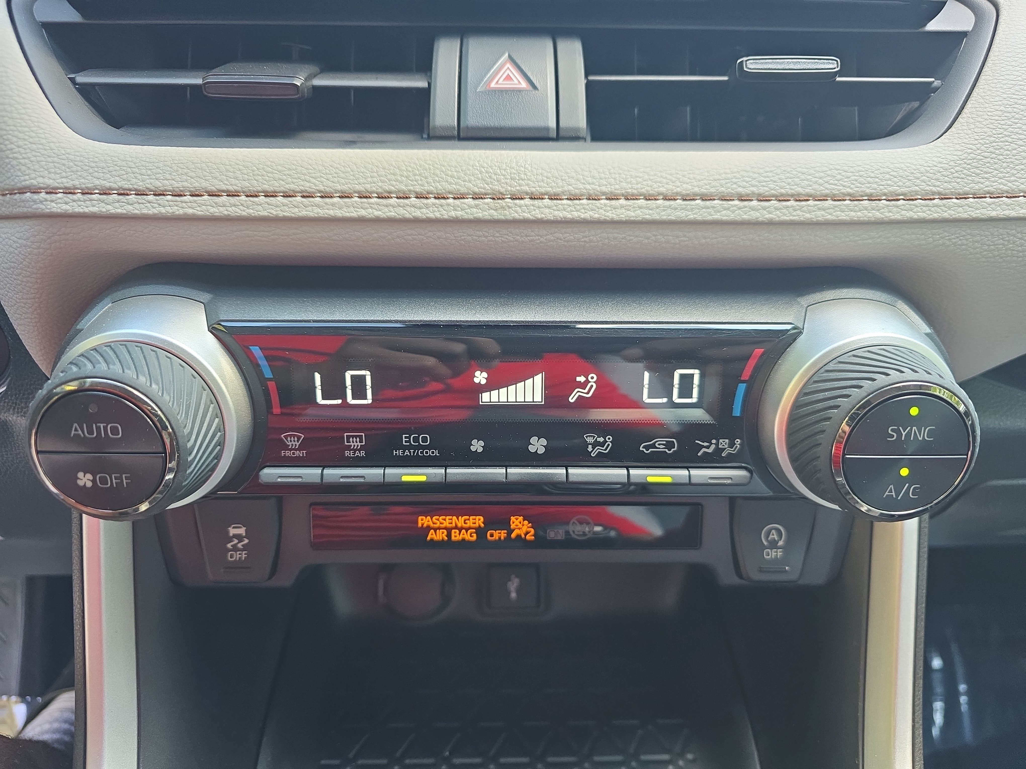 Used 2022 Toyota RAV4 XLE AWD/4WD image 20