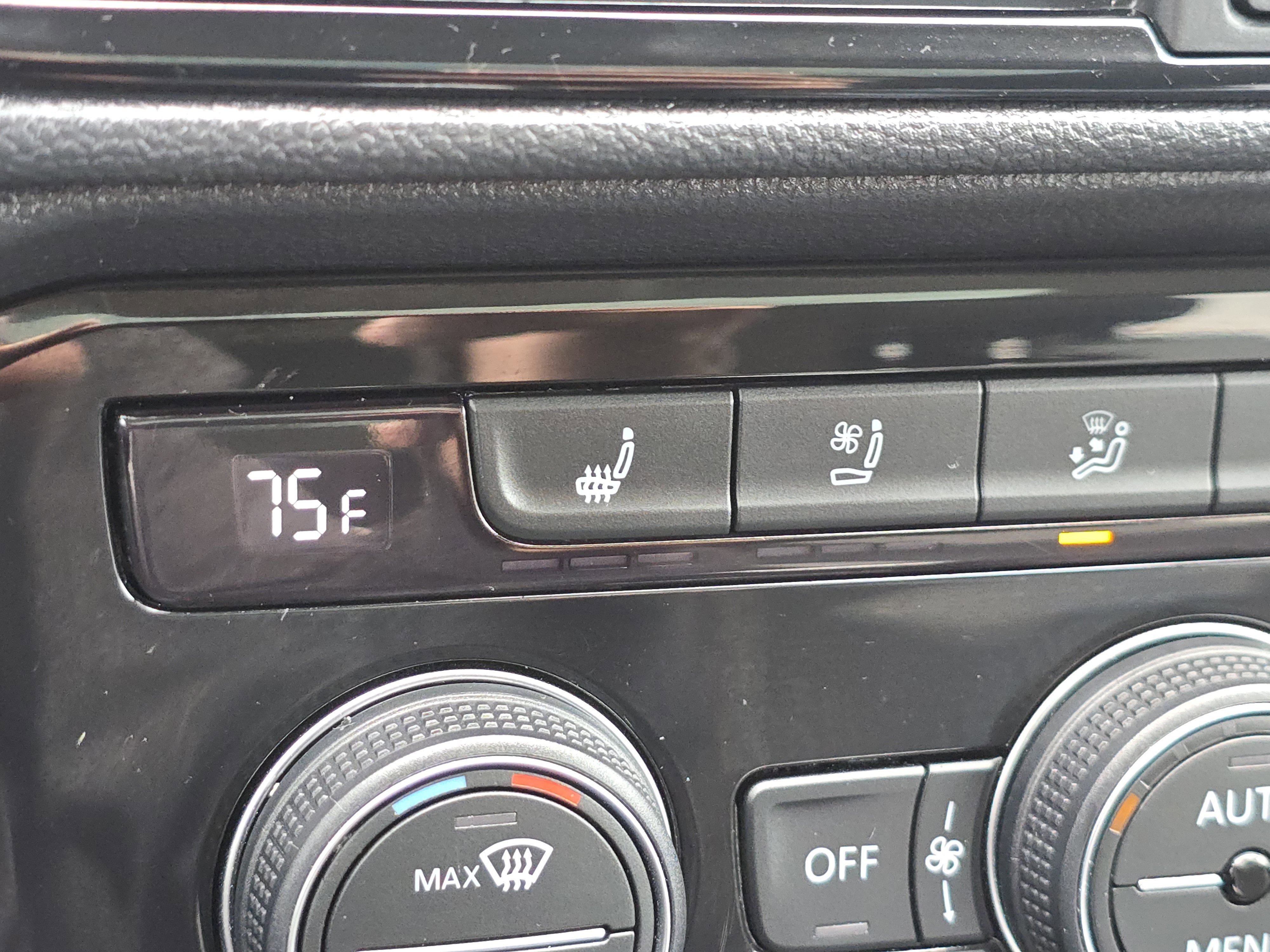 Certified 2023 Volkswagen Taos SEL AWD/4WD image 25