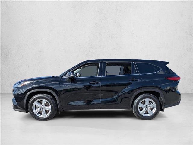 Certified 2021 Toyota Highlander LE image 9