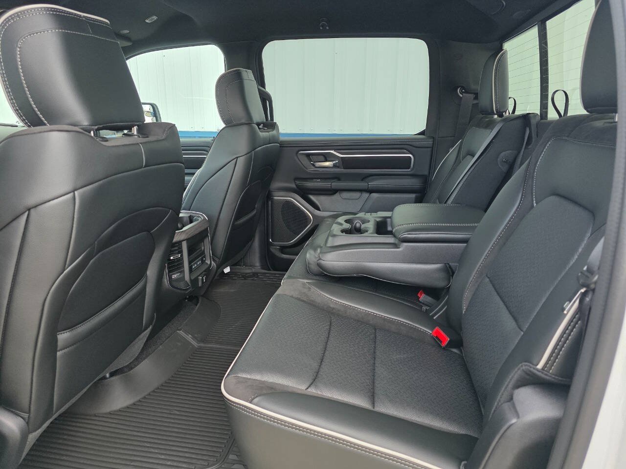 New 2027 RAM 1500 Laramie AWD/4WD image 9