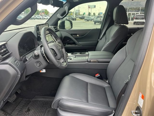 Used 2026 Lexus LX 700h Overtrail AWD/4WD image 5