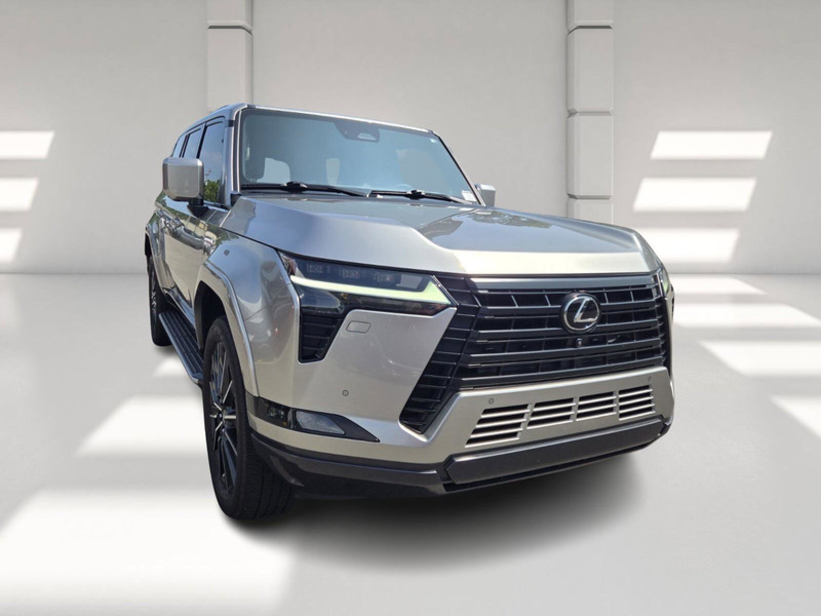 Used 2024 Lexus GX 550 w/ Accessory Package (Z1) AWD/4WD image 3