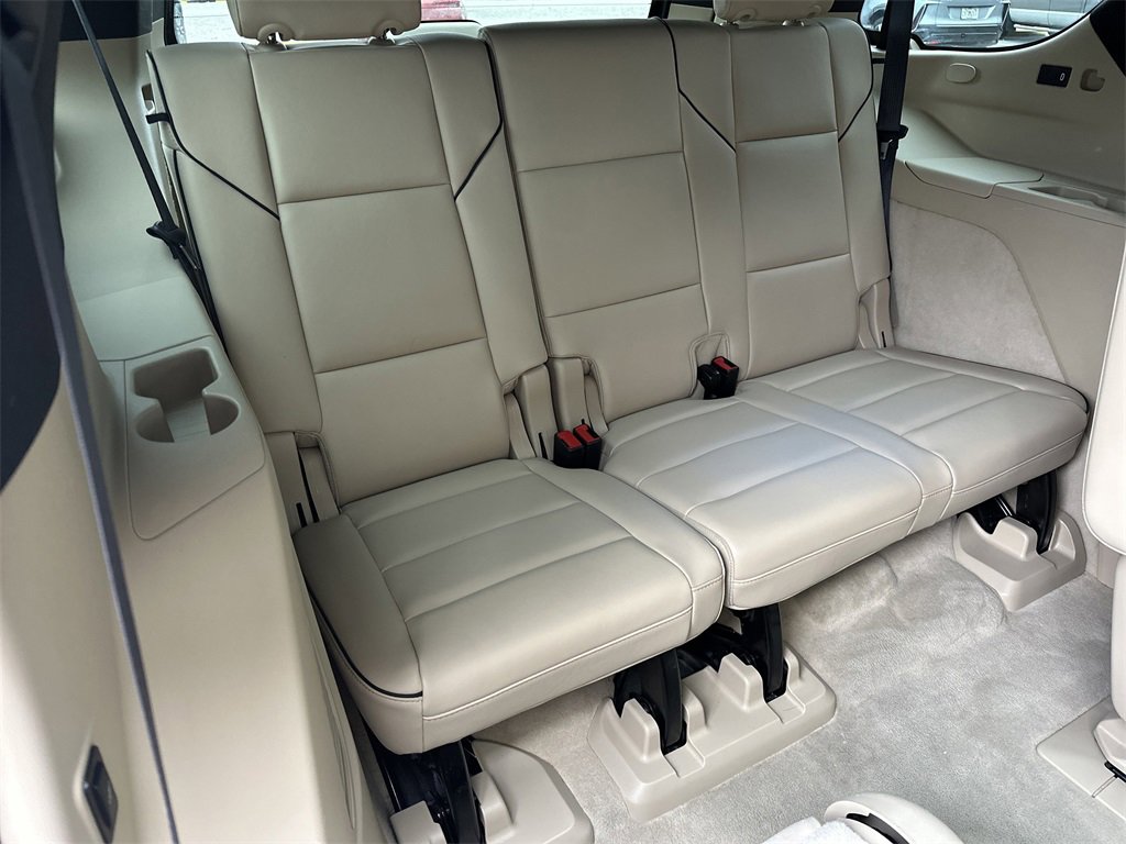 Used 2024 Cadillac Escalade Premium Luxury image 35