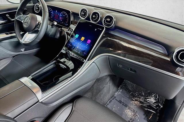 Used 2026 Mercedes-Benz GLC 300 4MATIC image 28