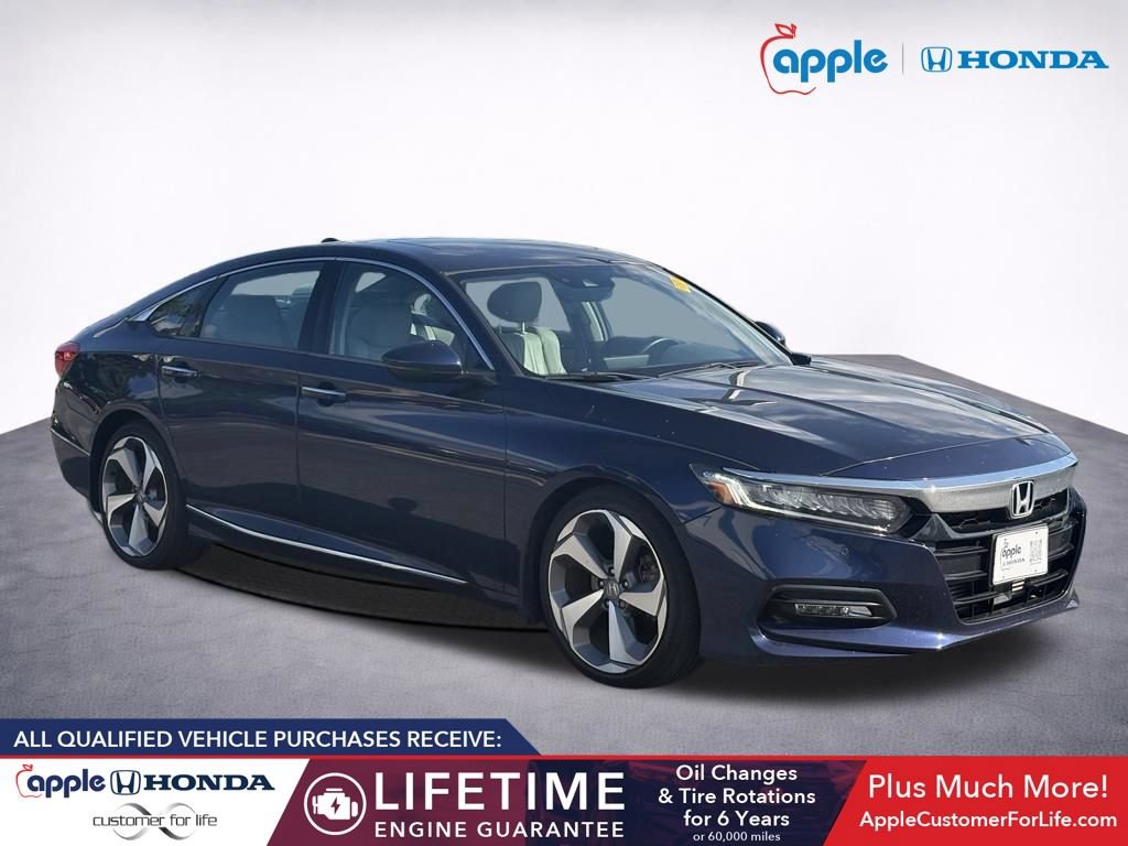 Used 2018 Honda Accord Touring image 1