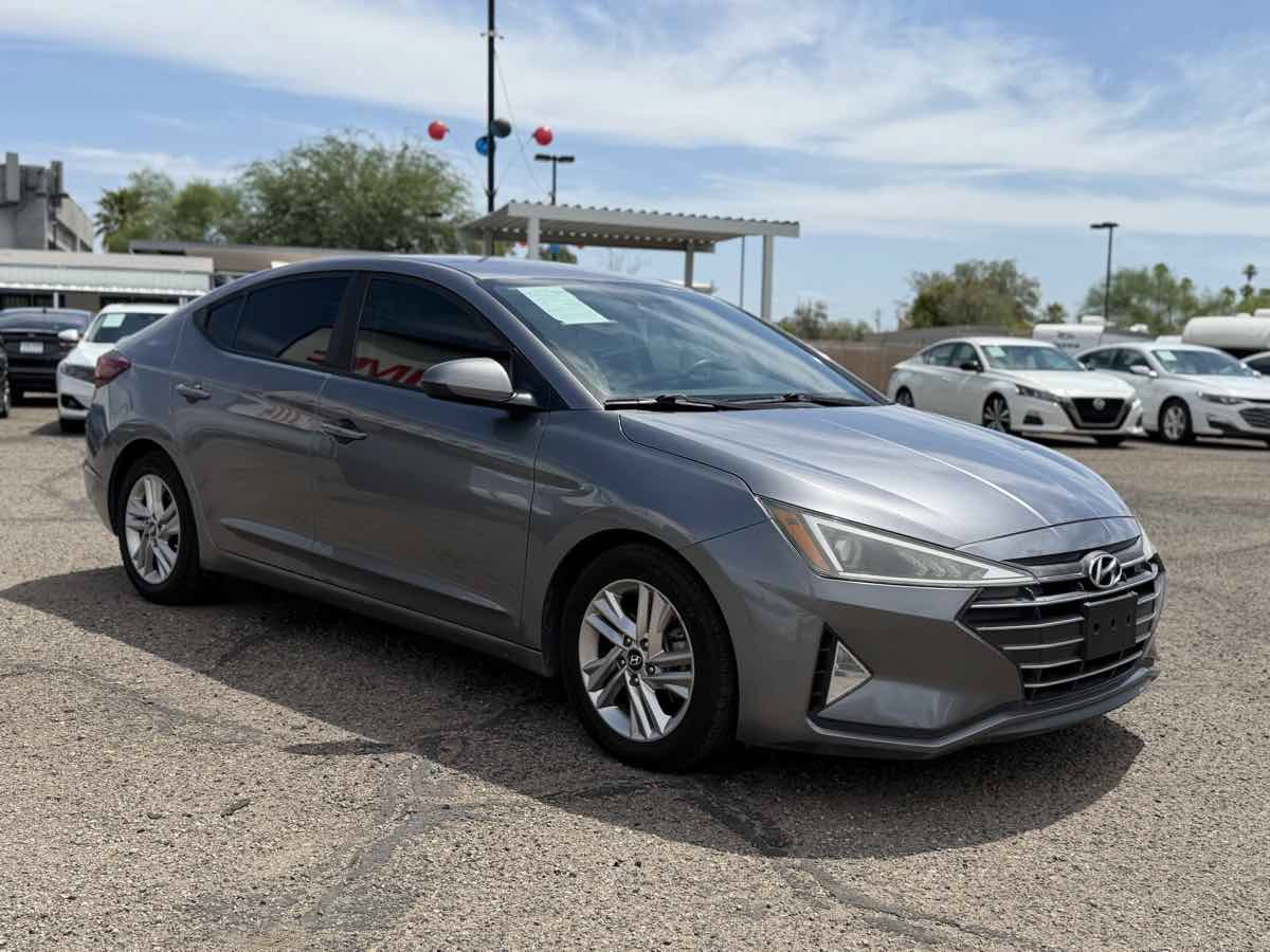 Used 2019 Hyundai Elantra SEL w/ Cargo Package FWD image 3