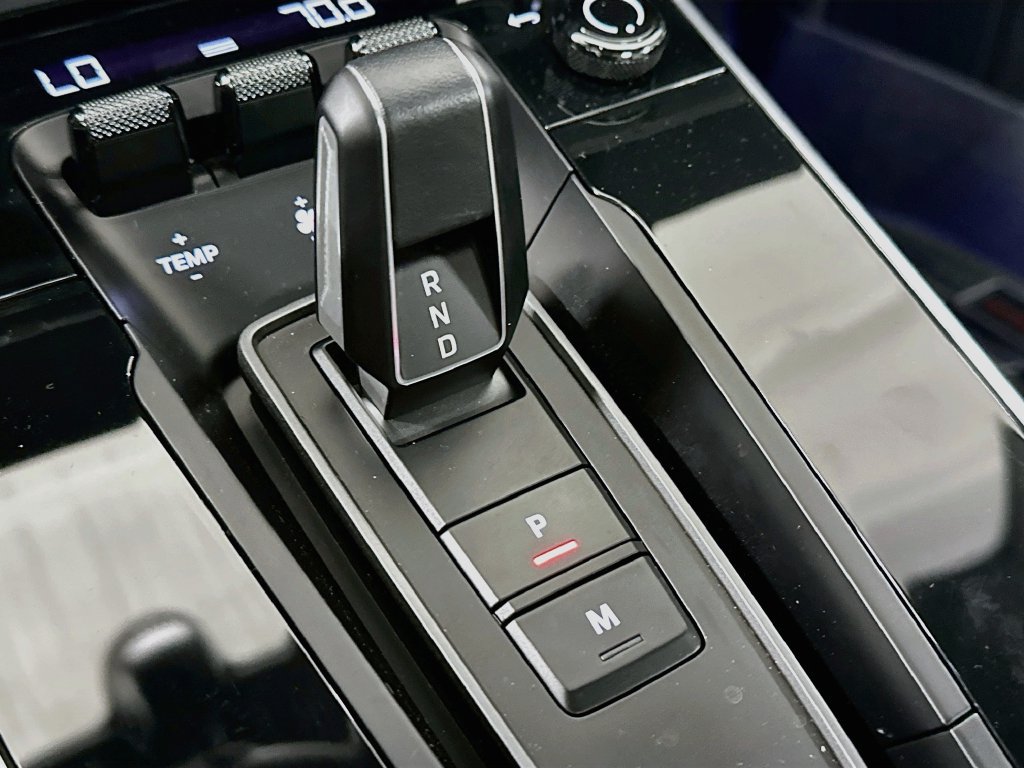 Certified 2025 Porsche 911 Turbo S AWD/4WD image 18