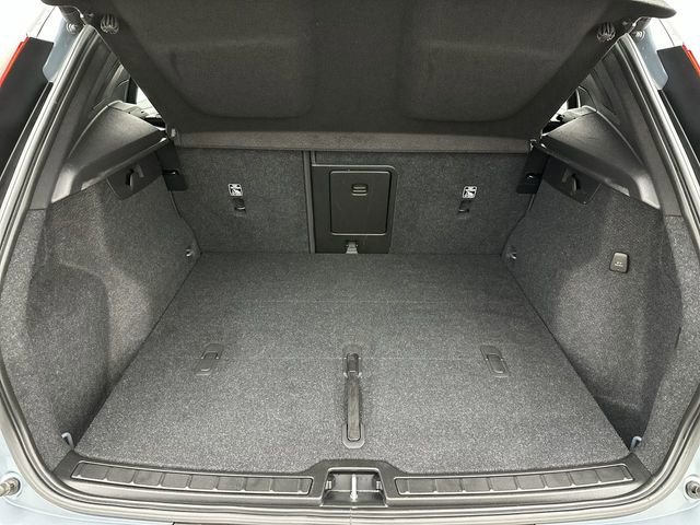 Used 2021 Volvo XC40 P8 Recharge w/ Advanced Package image 24