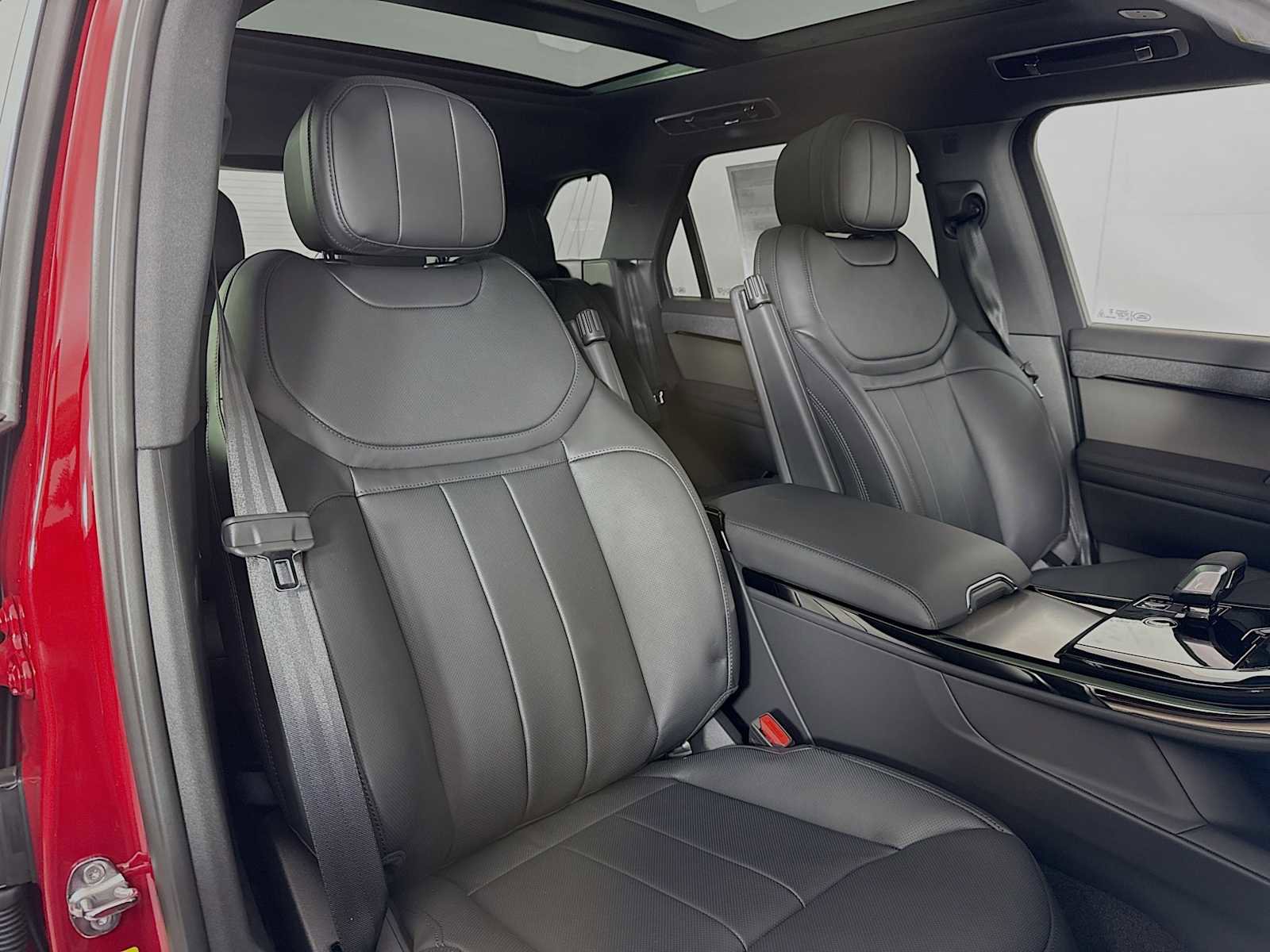 New 2025 Land Rover Range Rover Sport Dynamic SE image 26