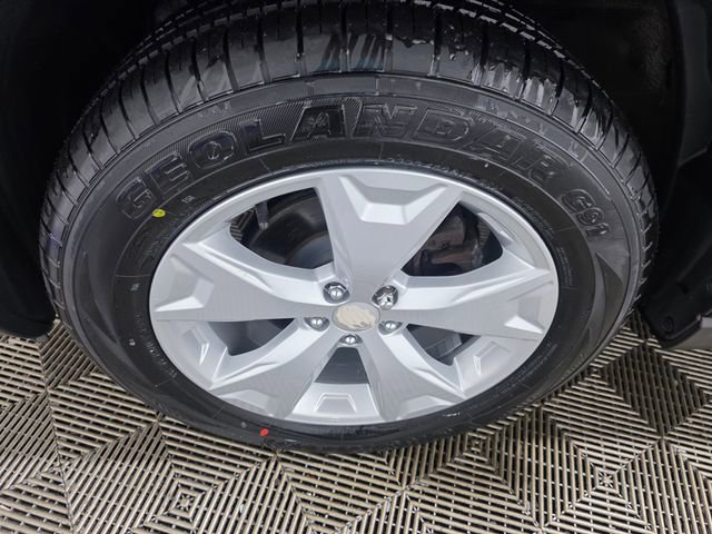 Used 2015 Subaru Forester 2.5i Premium w/ All-Weather Package image 10