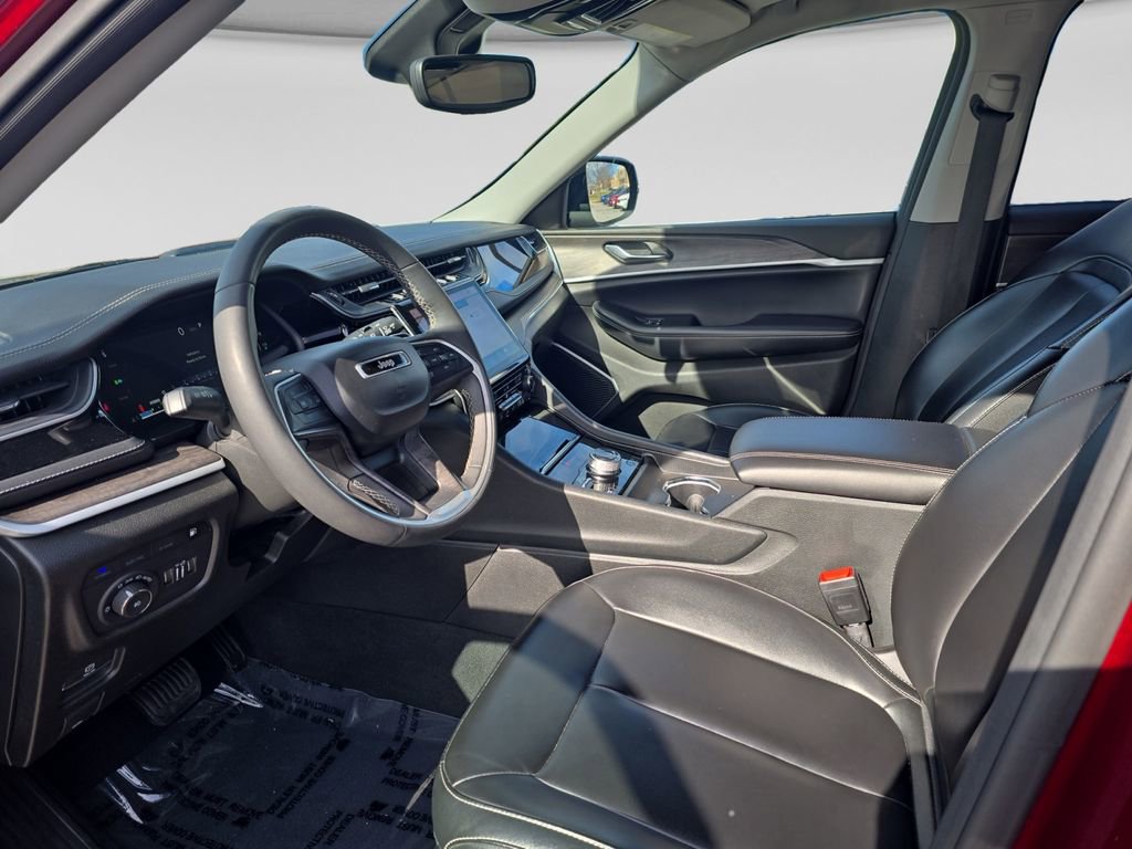 Used 2024 Jeep Grand Cherokee Limited 4xe image 10