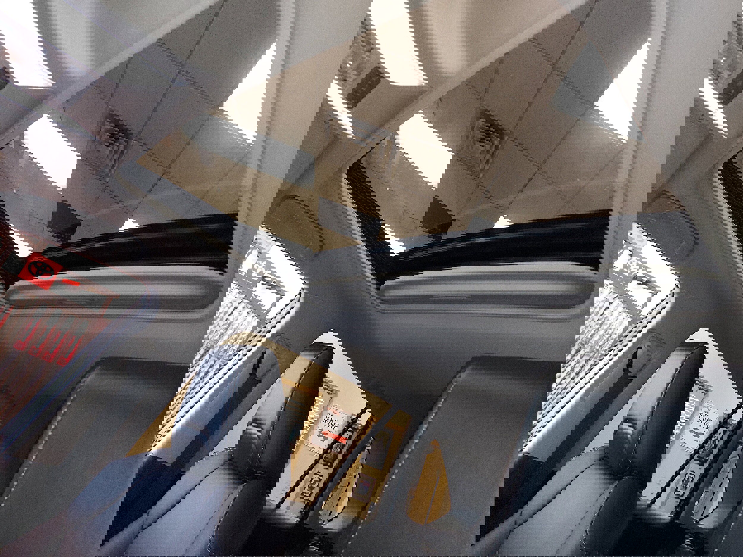 Used 2023 Toyota RAV4 XLE Premium image 15