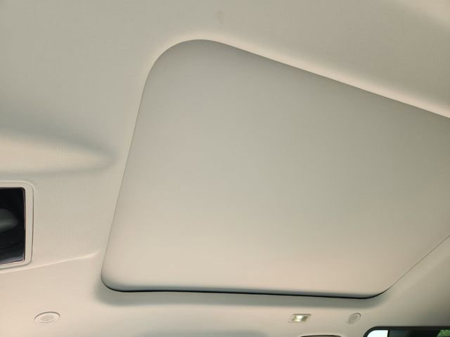 New 2026 Land Rover Defender 110 S AWD/4WD image 18