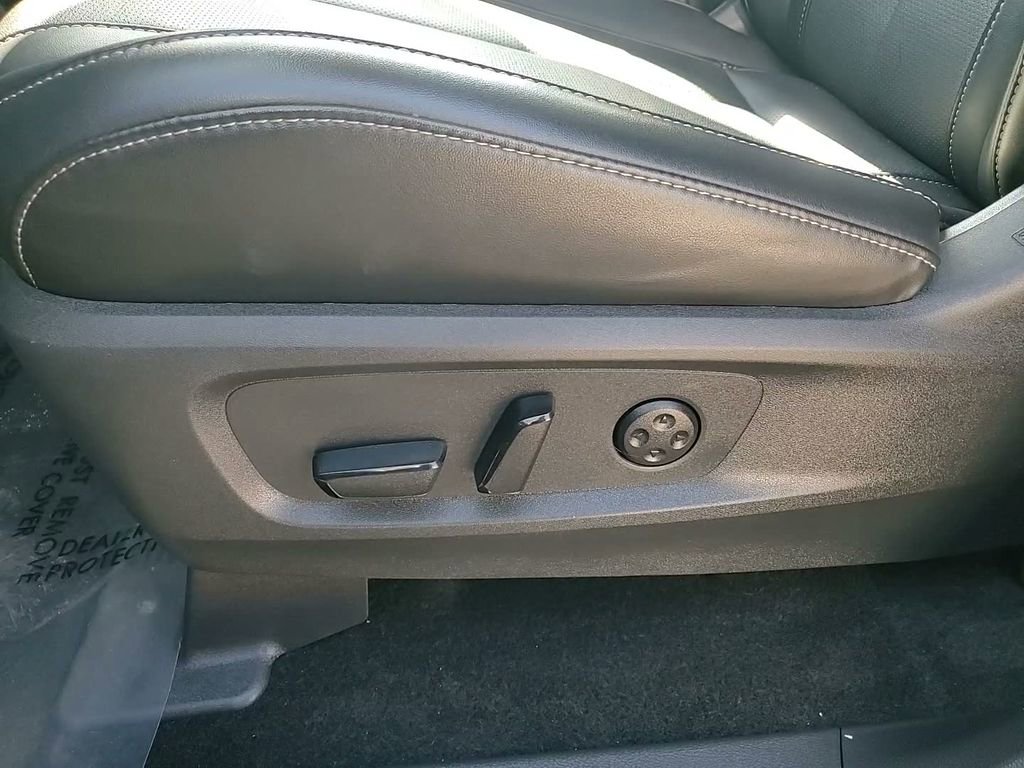 Used 2025 INFINITI QX60 Pure image 23