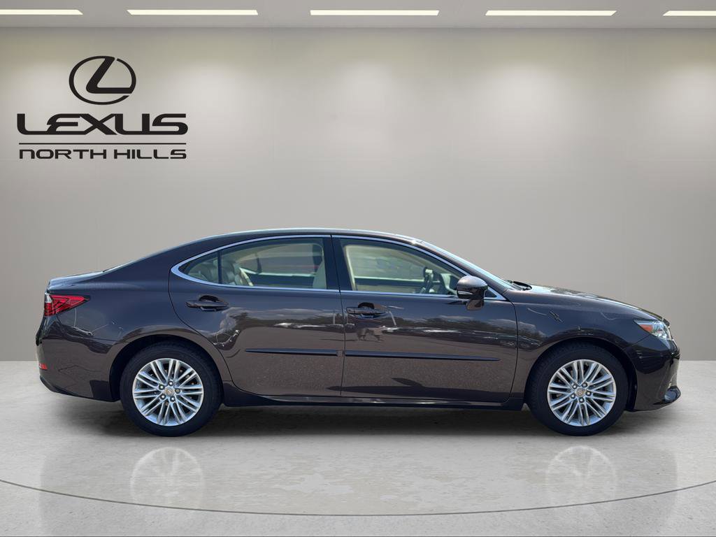 Used 2014 Lexus ES 350 w/ Luxury Package FWD image 5