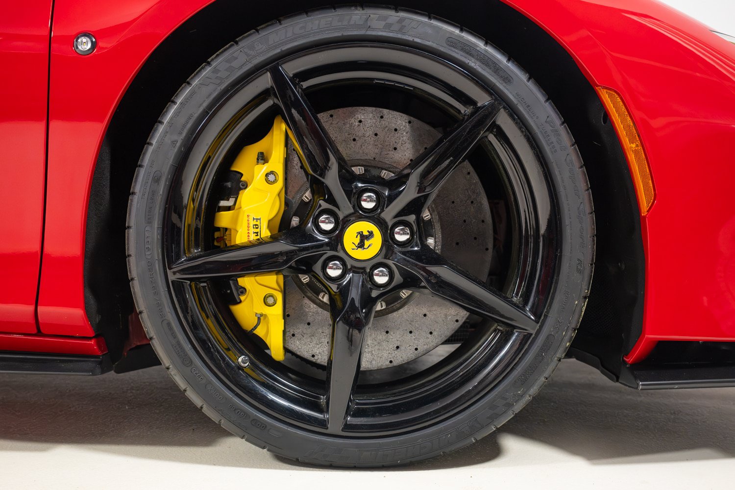 Certified 2021 Ferrari F8 Tributo RWD image 38