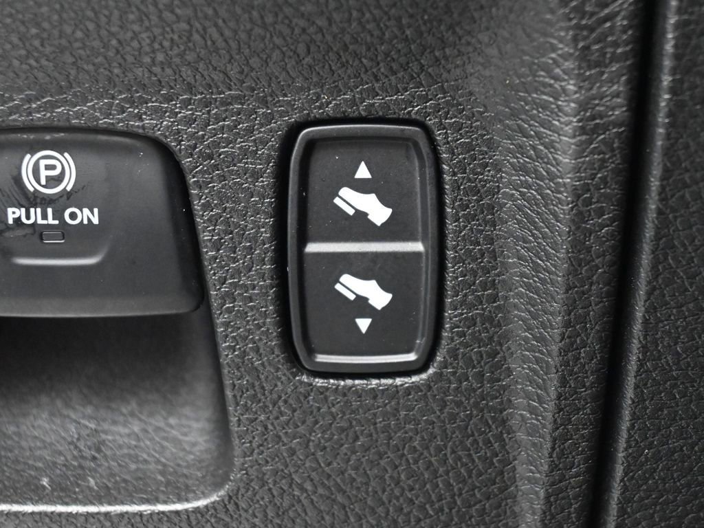 Used 2022 RAM 1500 Laramie image 21