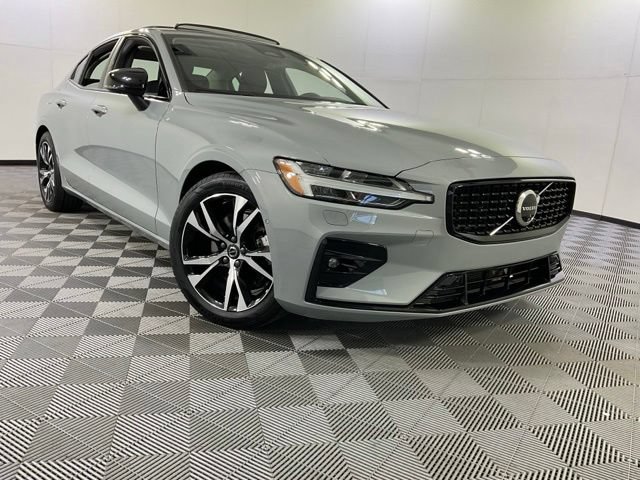 Certified 2024 Volvo S60 B5 Plus AWD/4WD image 42