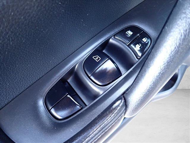 Used 2018 Nissan Rogue SL w/ Premium Package FWD image 16